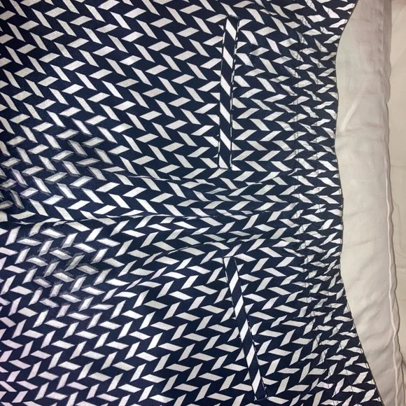 Theory Blue and White Patterned 100 silk Trousers - Picture 3 of 7